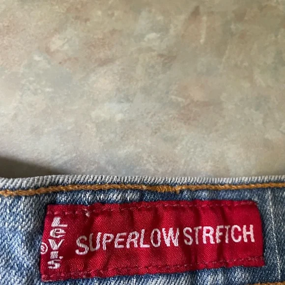 Levi's Light Blue Denim Jean Shorts - Picture 4 of 15